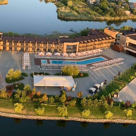 Ostrov River Club Novoselovka  Exterior foto