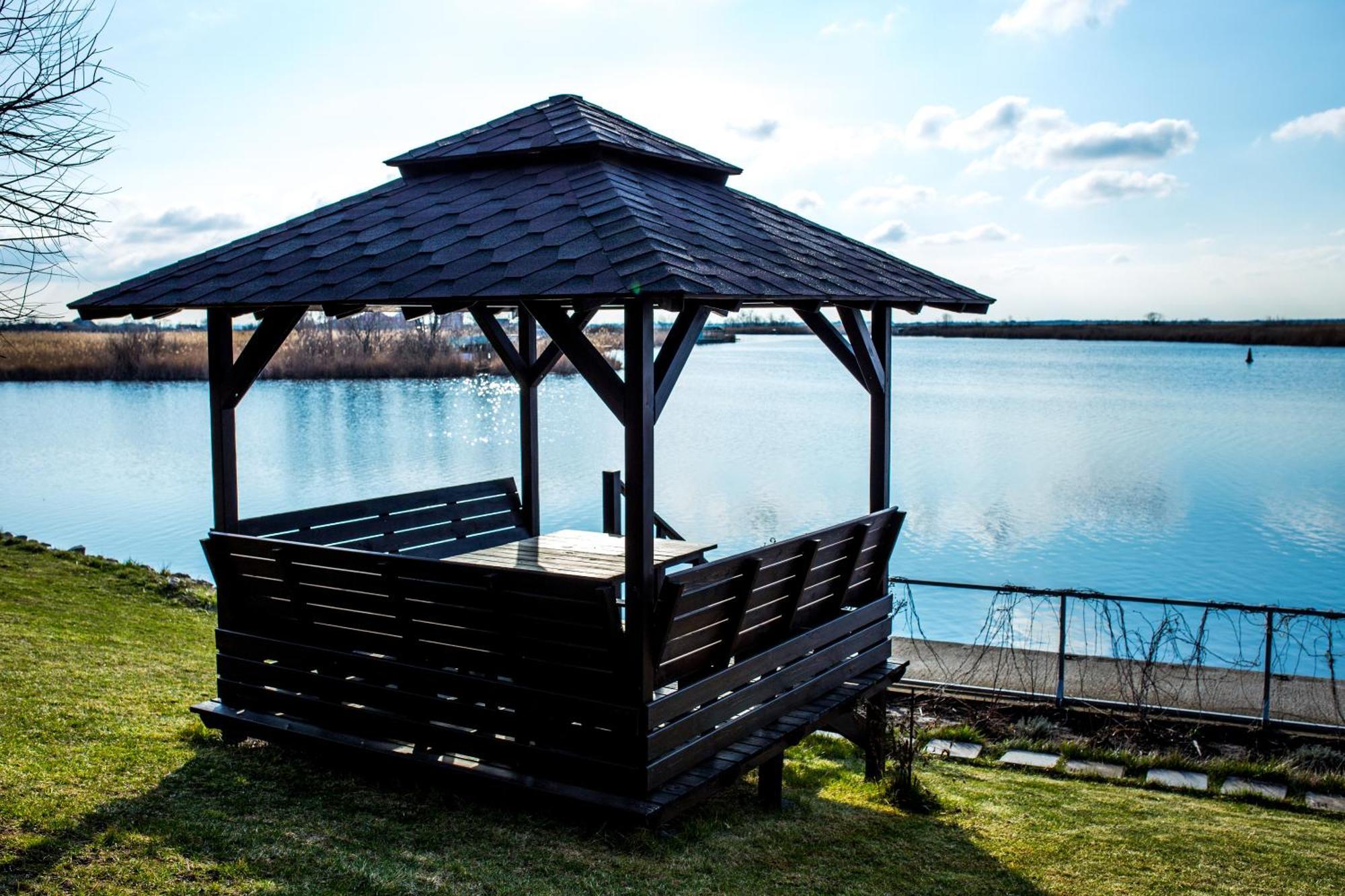 Ostrov River Club Novoselovka  Exterior foto