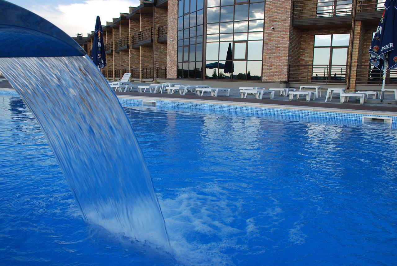 Ostrov River Club Novoselovka  Exterior foto